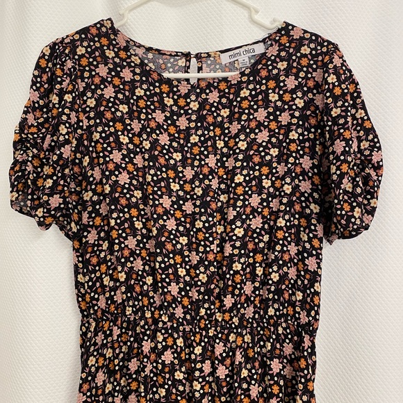 Midi floral dress. - Picture 2 of 3